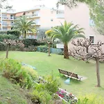 Le Parc D\'Agena